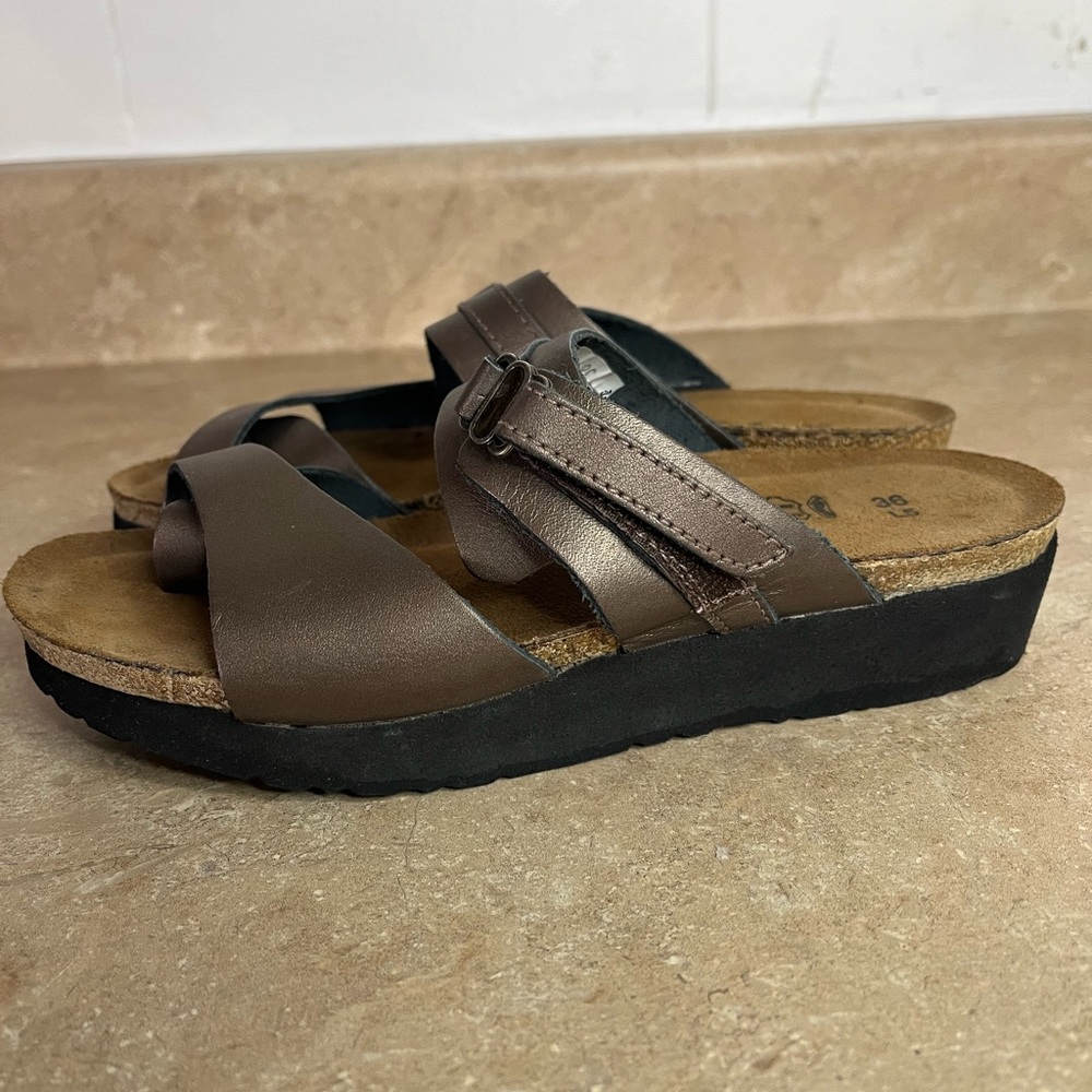 Women's Naot Brown Platform Slide Sandals - Comfortable Everyday Footwear